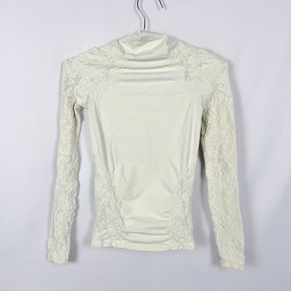 Intimately Free People Eyelet/Lacy Sleeve Women's M/L Cream Mock Neck Stretch
